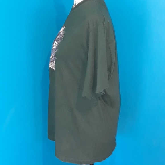 5/25. Shangri-La Forest Green Sun Tee Shirt - Picture 4 of 8